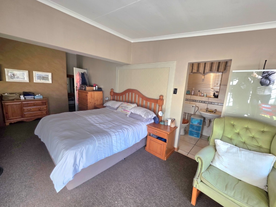 5 Bedroom Property for Sale in Jordania Free State